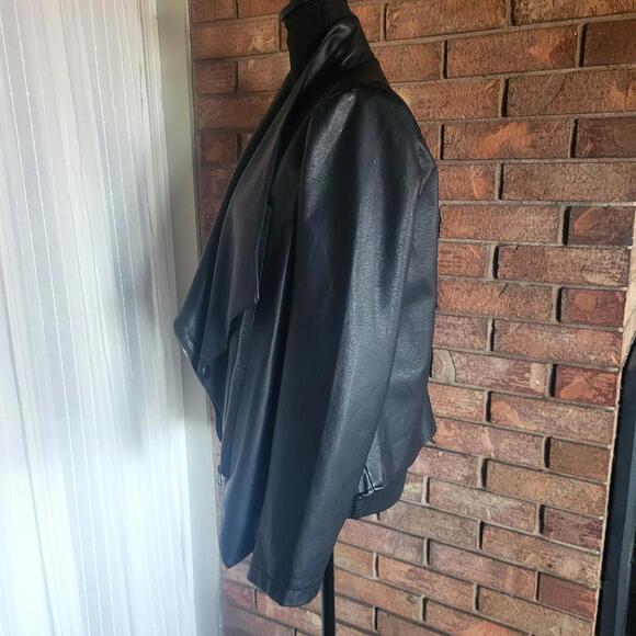 NWT BB Dakota "Gabrielle" Faux Black Leather Asymmetrical Jacket Moto - Size L - Picture 3 of 10